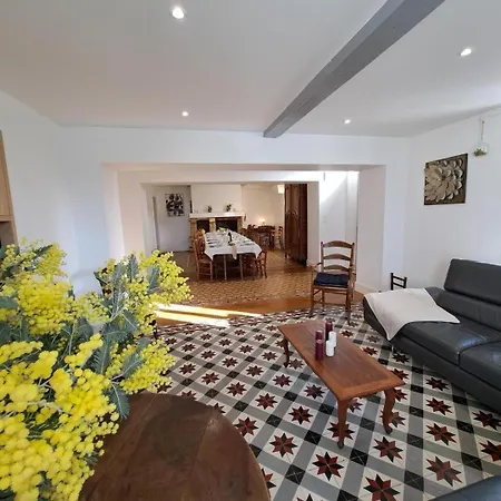 Condrine Holiday home